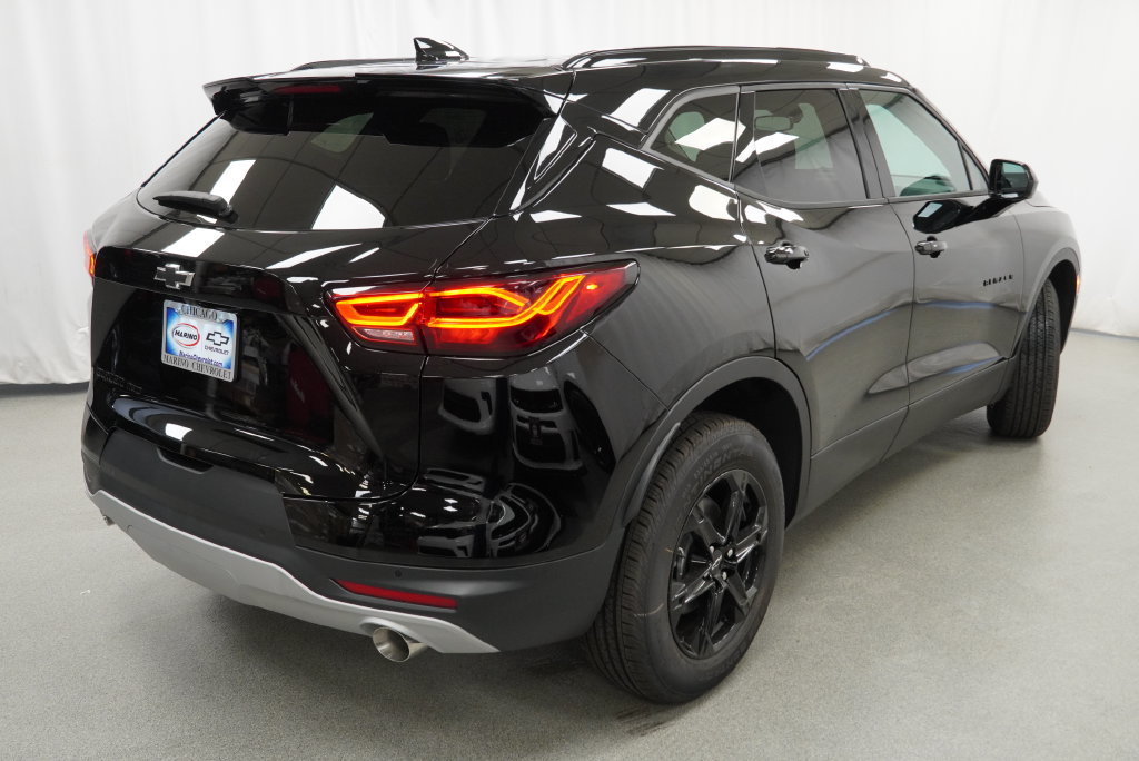 New 2026 Chevrolet Blazer LT w/ Convenience Package AWD/4WD image 2