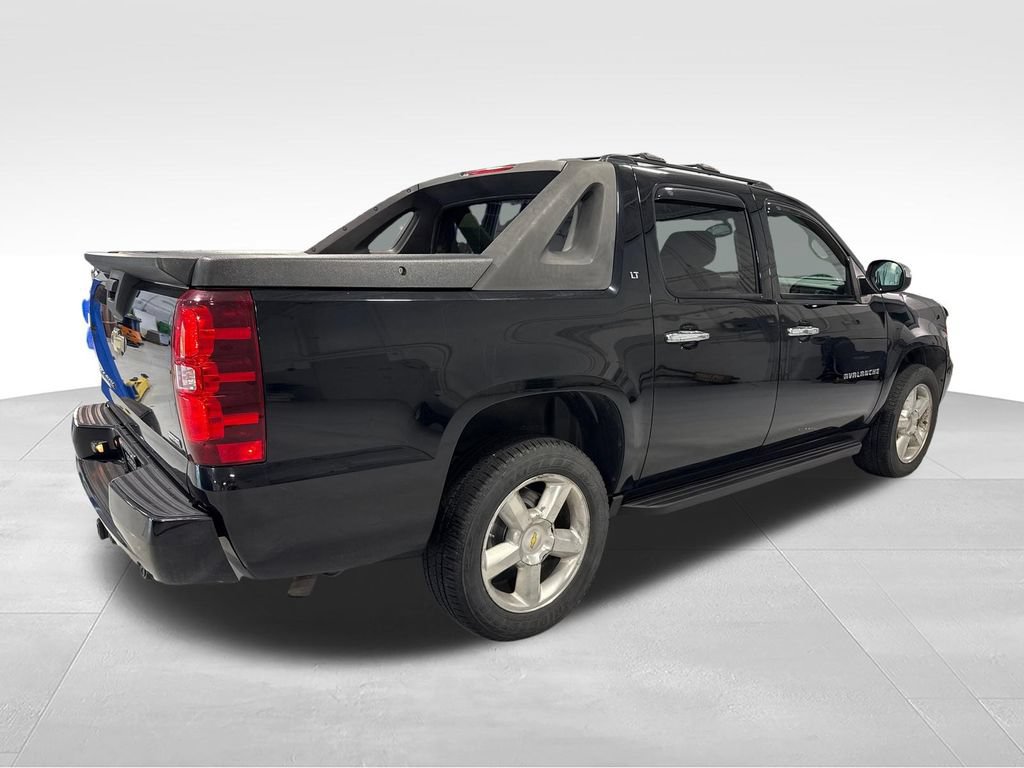 Used 2011 Chevrolet Avalanche LT w/ Regional Value Package AWD/4WD image 47