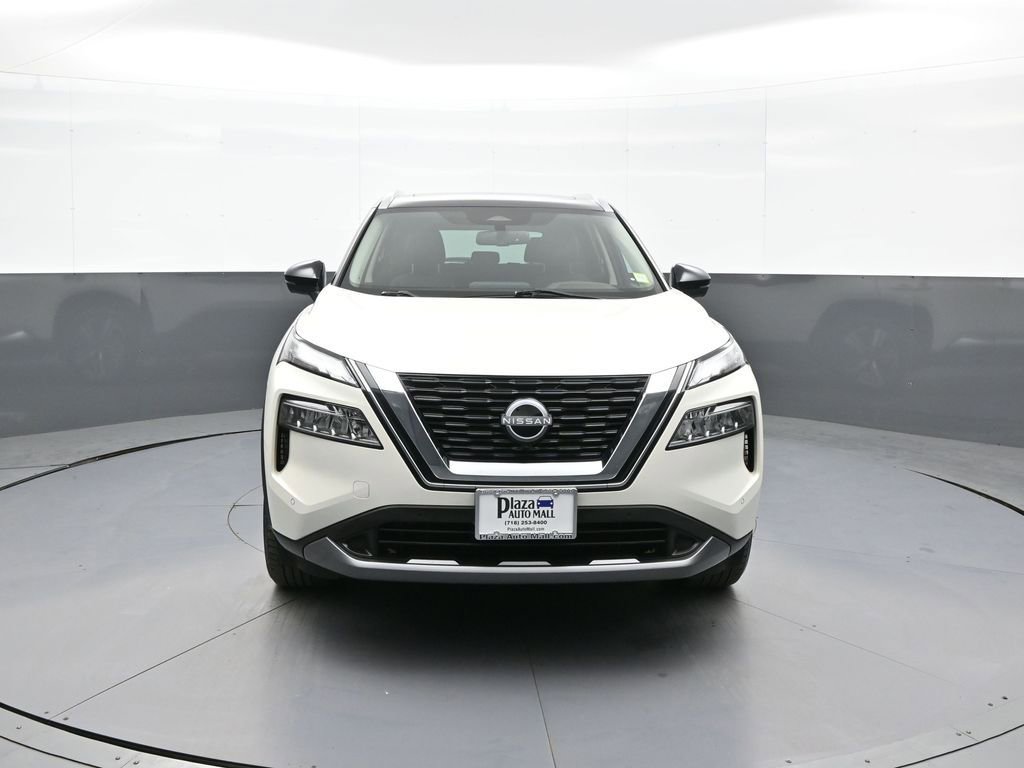 Used 2023 Nissan Rogue SL w/ SL Premium Package image 2