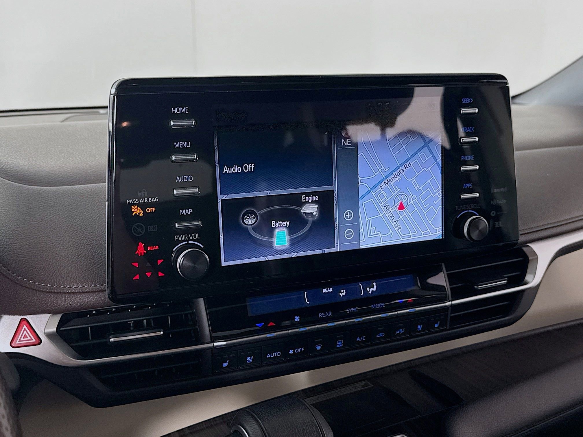 Certified 2022 Toyota Sienna Platinum image 16