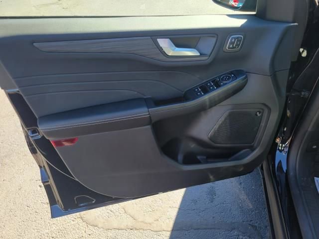 New 2026 Ford Escape SE w/ PHEV Premium Package image 21