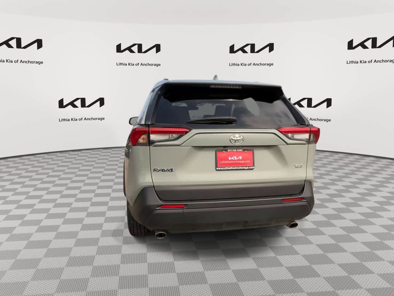Used 2023 Toyota RAV4 XLE FWD image 9