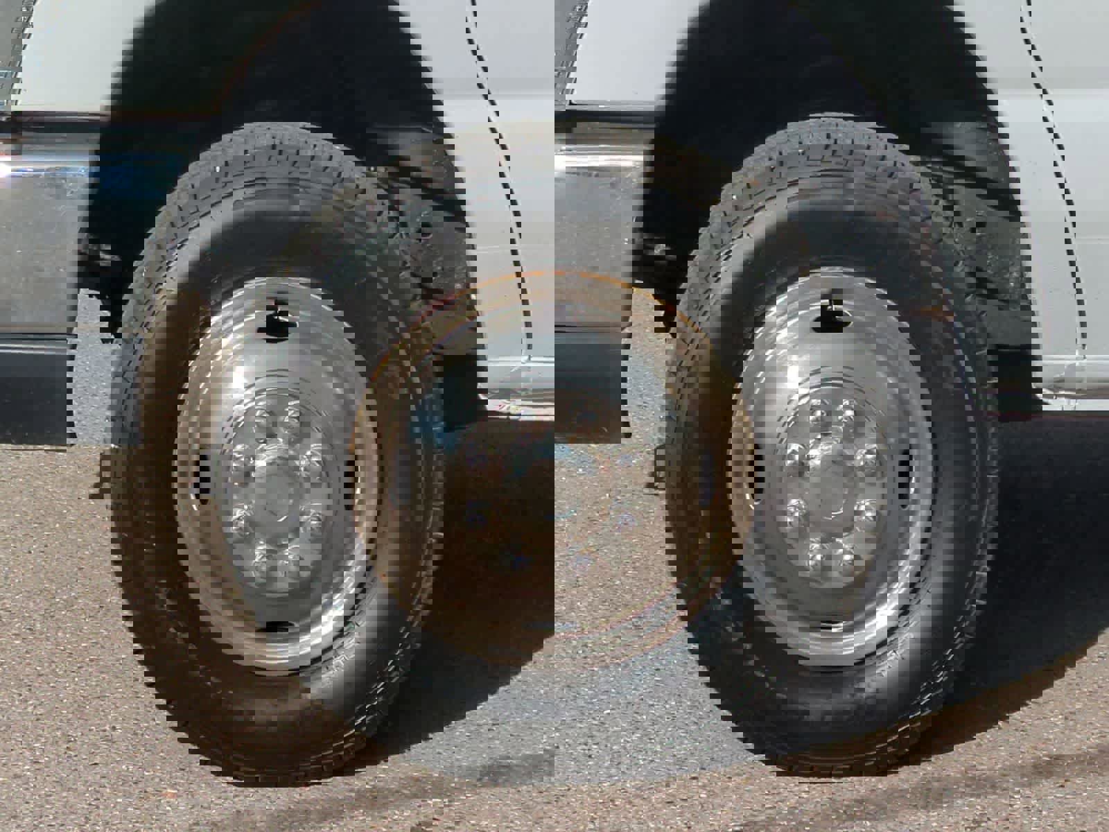 Used 2016 Ford E-450 and Econoline 450 Super Duty w/ Exterior Upgrade Package image 14