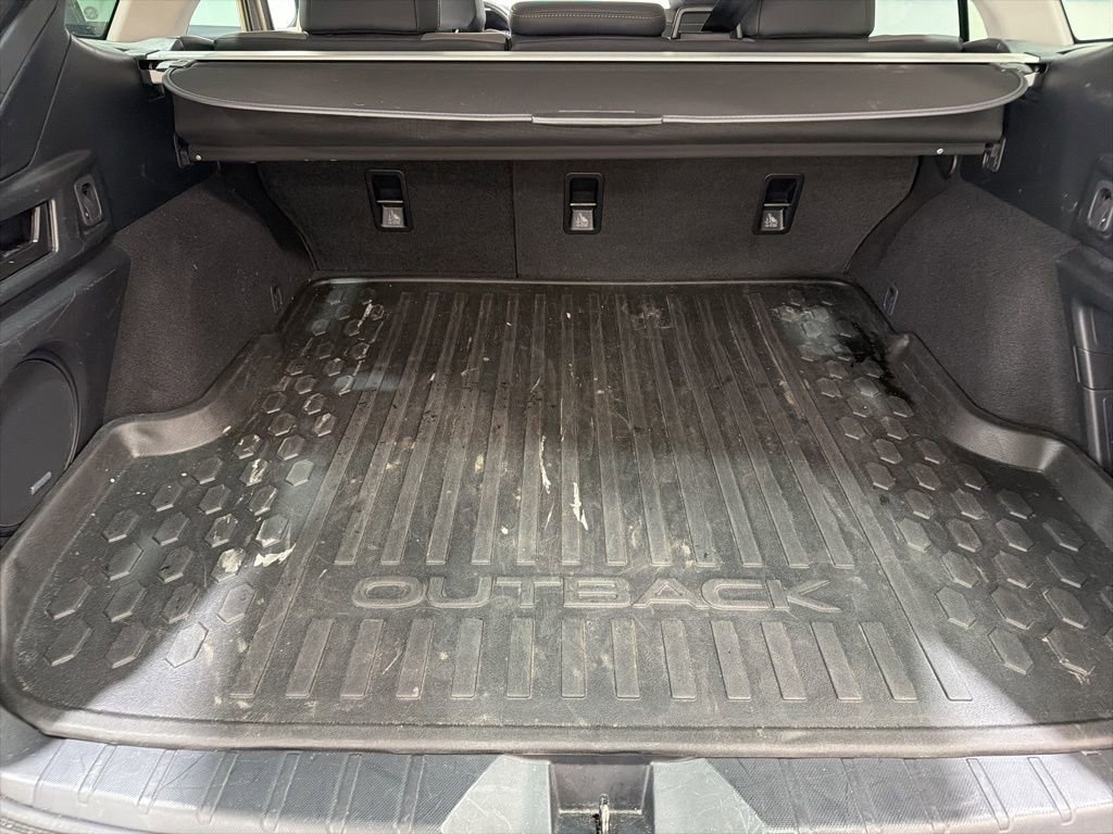 Used 2025 Subaru Outback Onyx Edition image 27