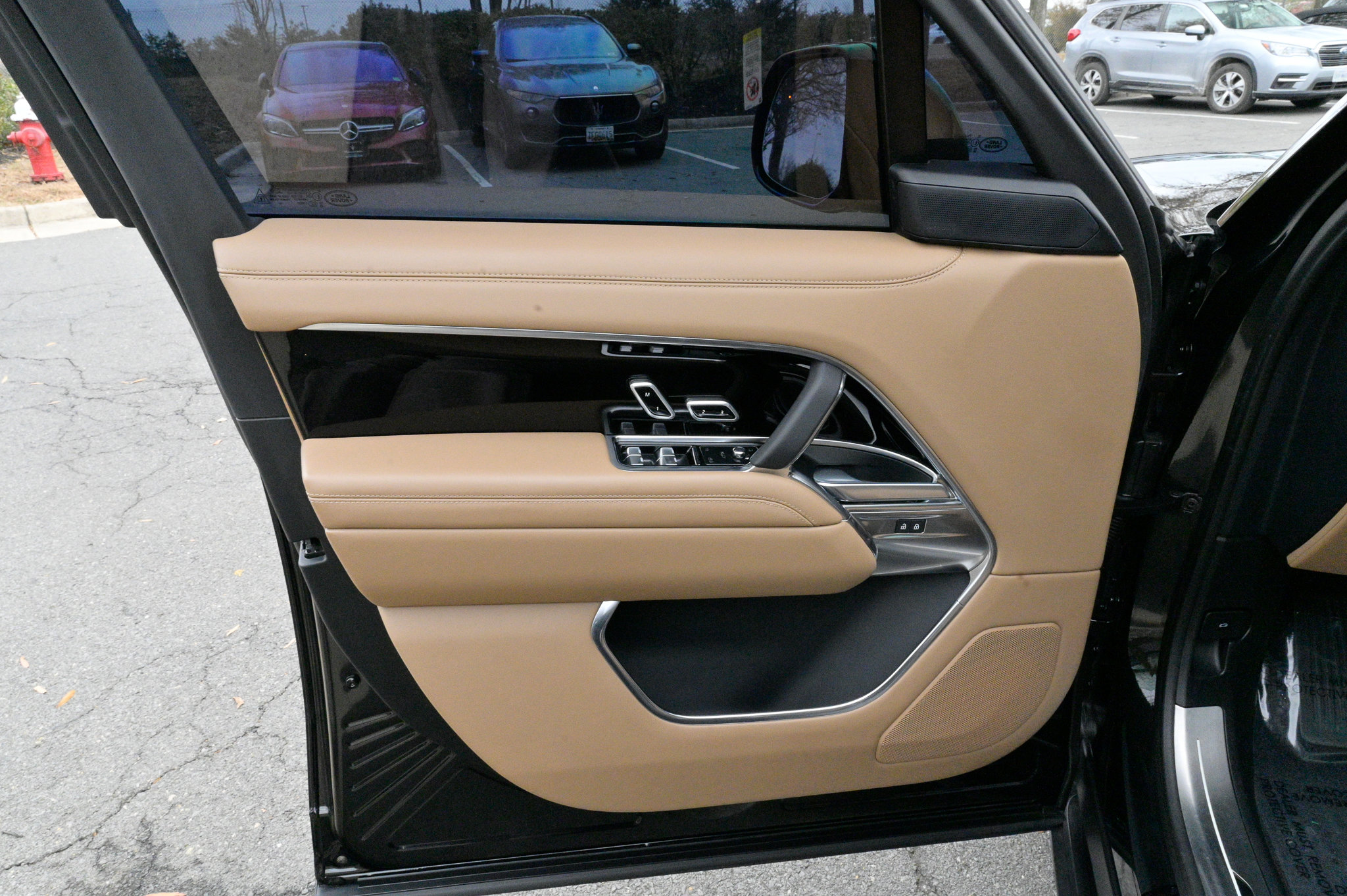 Used 2023 Land Rover Range Rover SE image 17