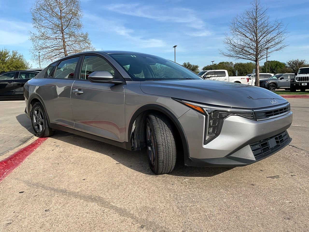 Used 2025 Kia K4 LXS image 4