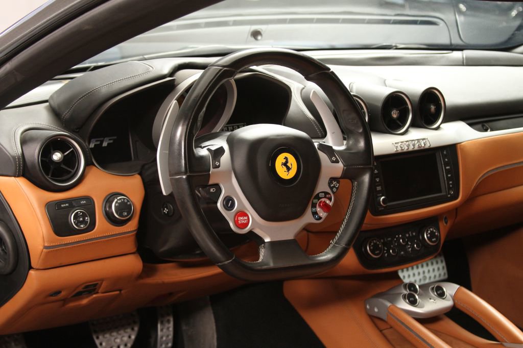 Used 2013 Ferrari FF image 23