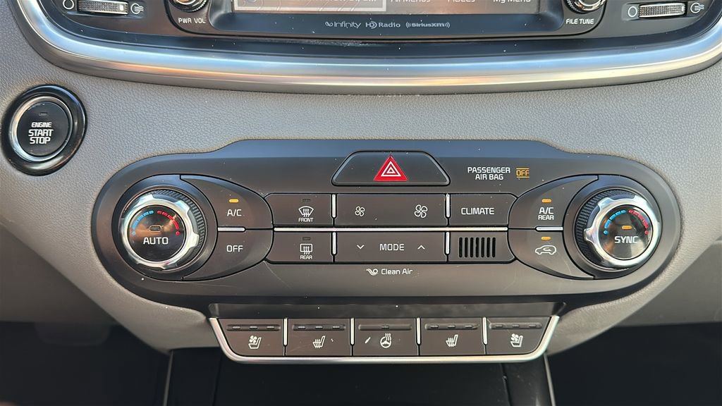 Used 2017 Kia Sorento SX image 26