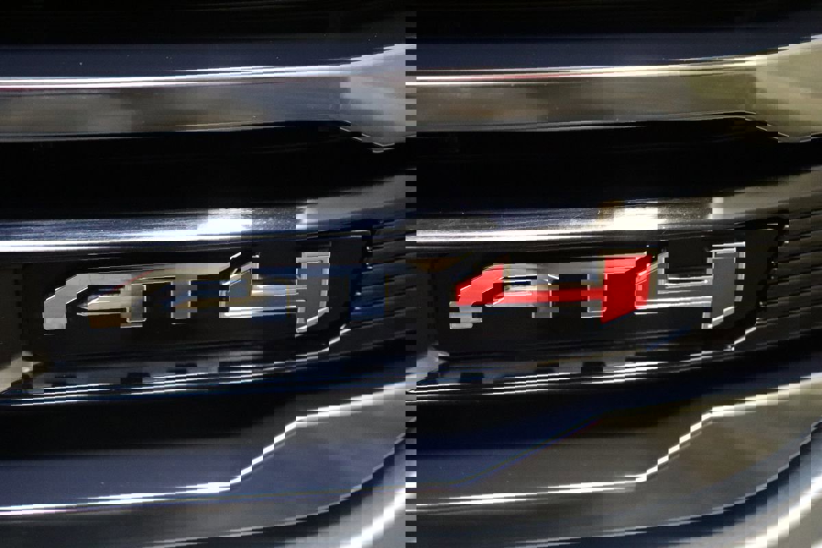 Used 2024 GMC Sierra 1500 AT4 image 12