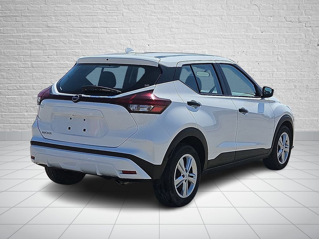 Used 2024 Nissan Kicks S FWD image 4