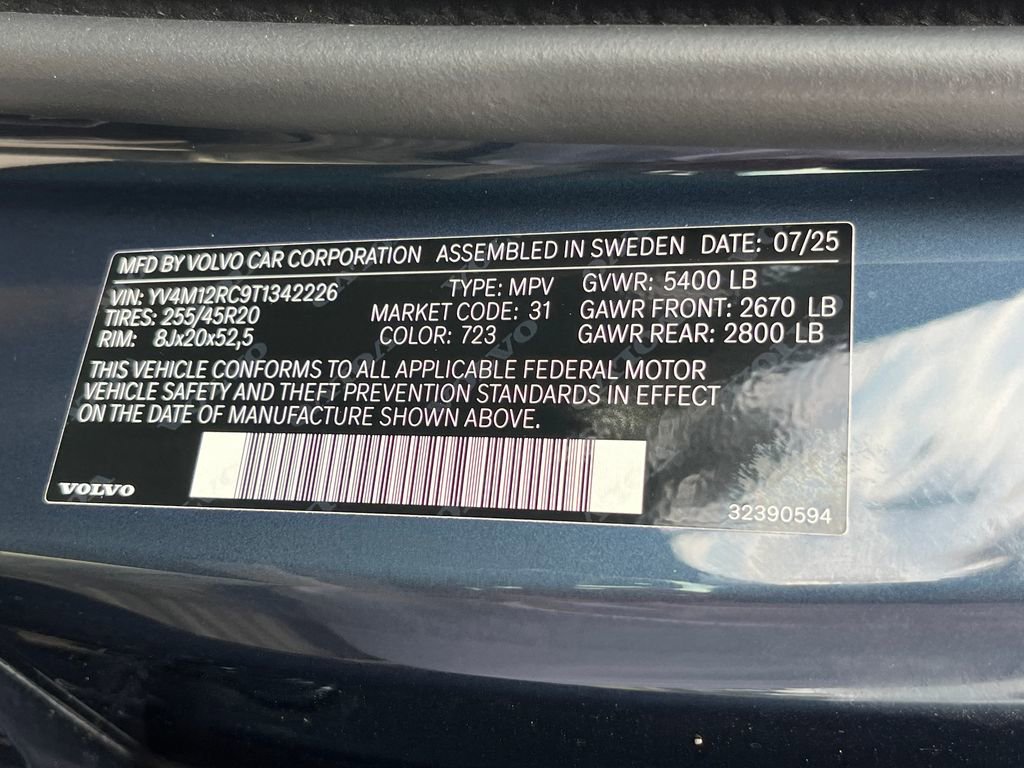 New 2026 Volvo XC60 B5 Plus w/ Protection Package Premier image 36