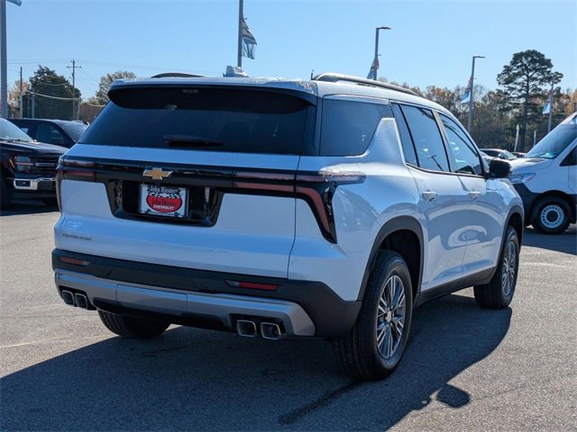 New 2026 Chevrolet Traverse LT image 3