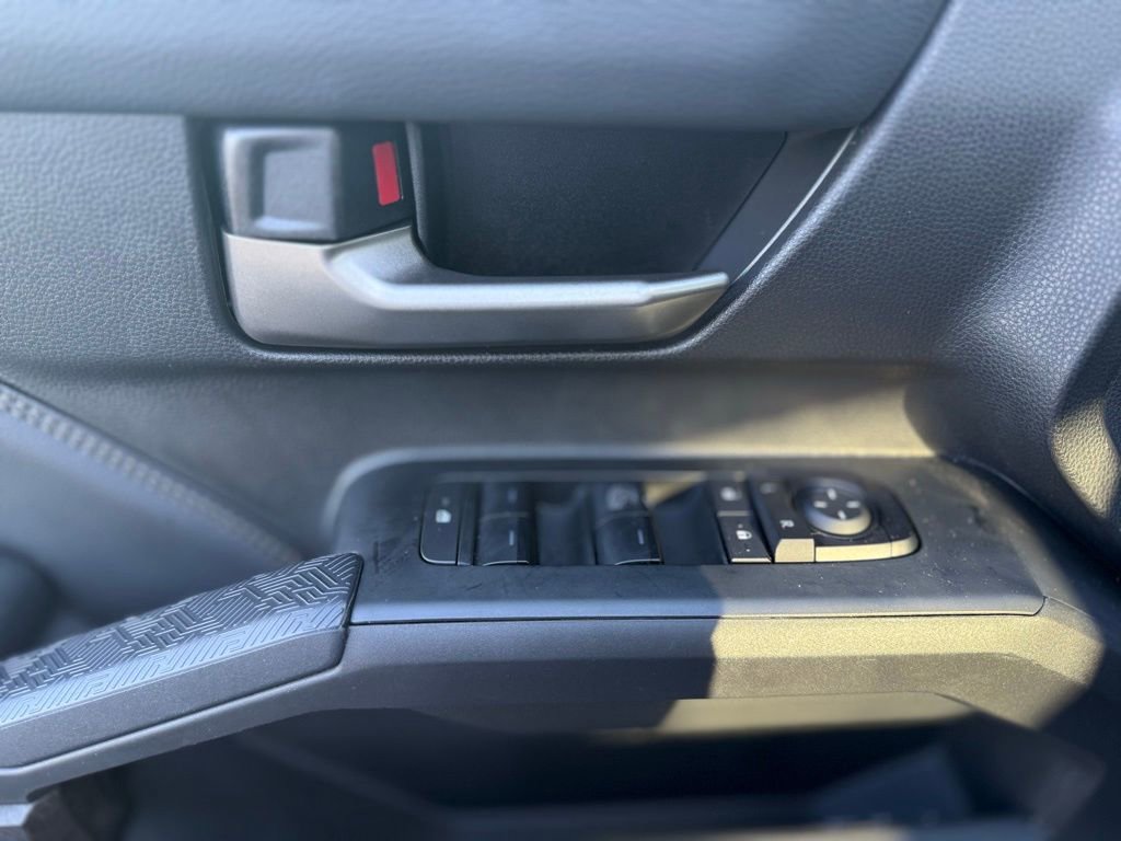 Used 2025 Toyota Tacoma Limited image 16