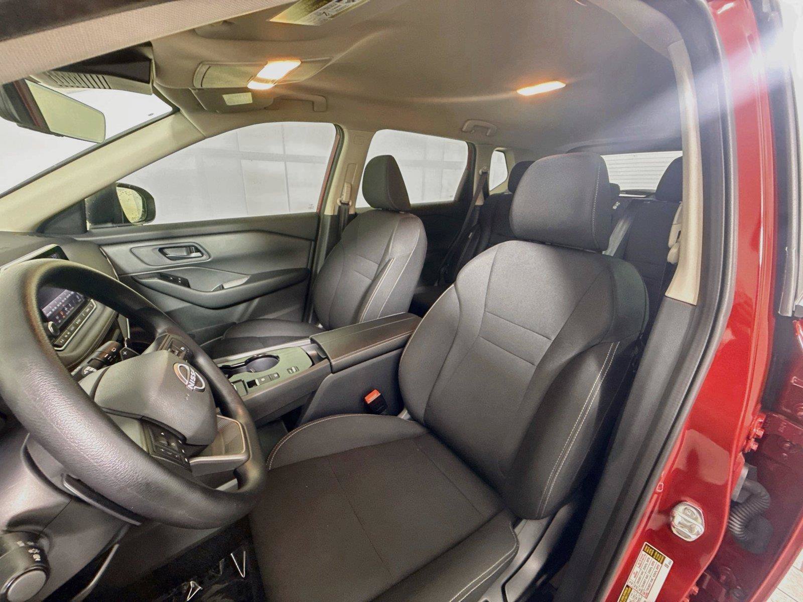Used 2026 Nissan Rogue S FWD image 12