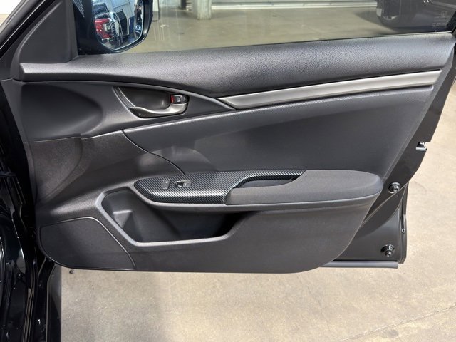 Used 2018 Honda Civic Sport image 10
