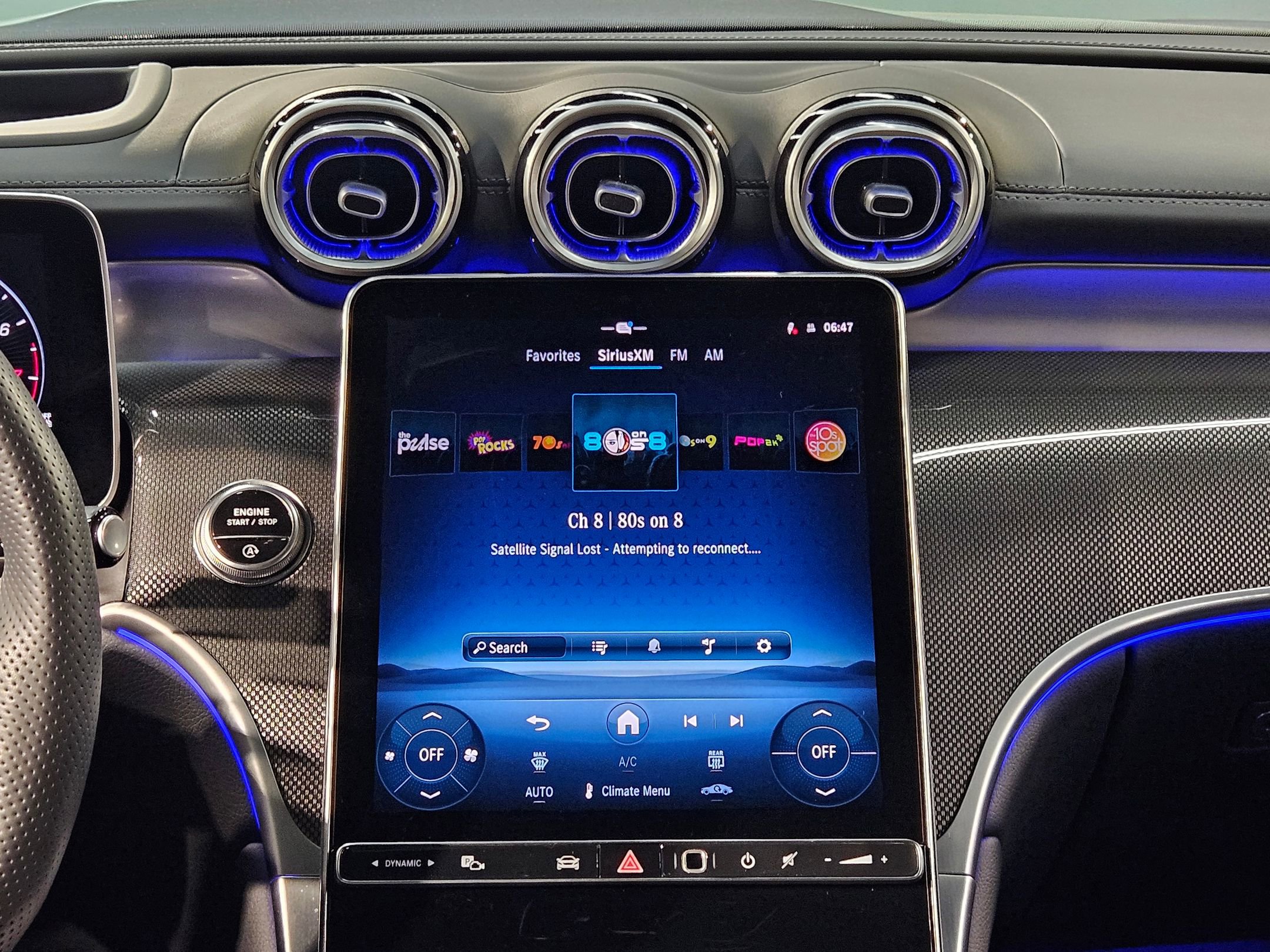 Used 2025 Mercedes-Benz GLC 300 4MATIC image 16