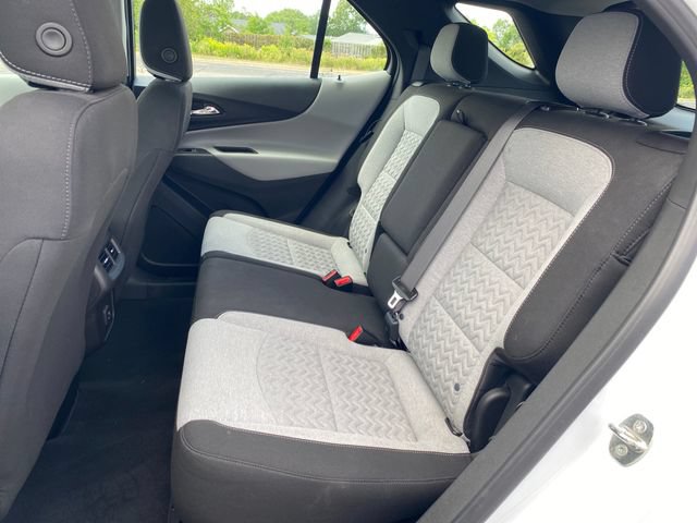 Used 2022 Chevrolet Equinox LS w/ Driver Confidence II Package AWD/4WD image 18