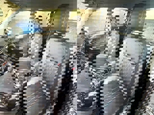 Used 2022 Volkswagen Tiguan SE image 8