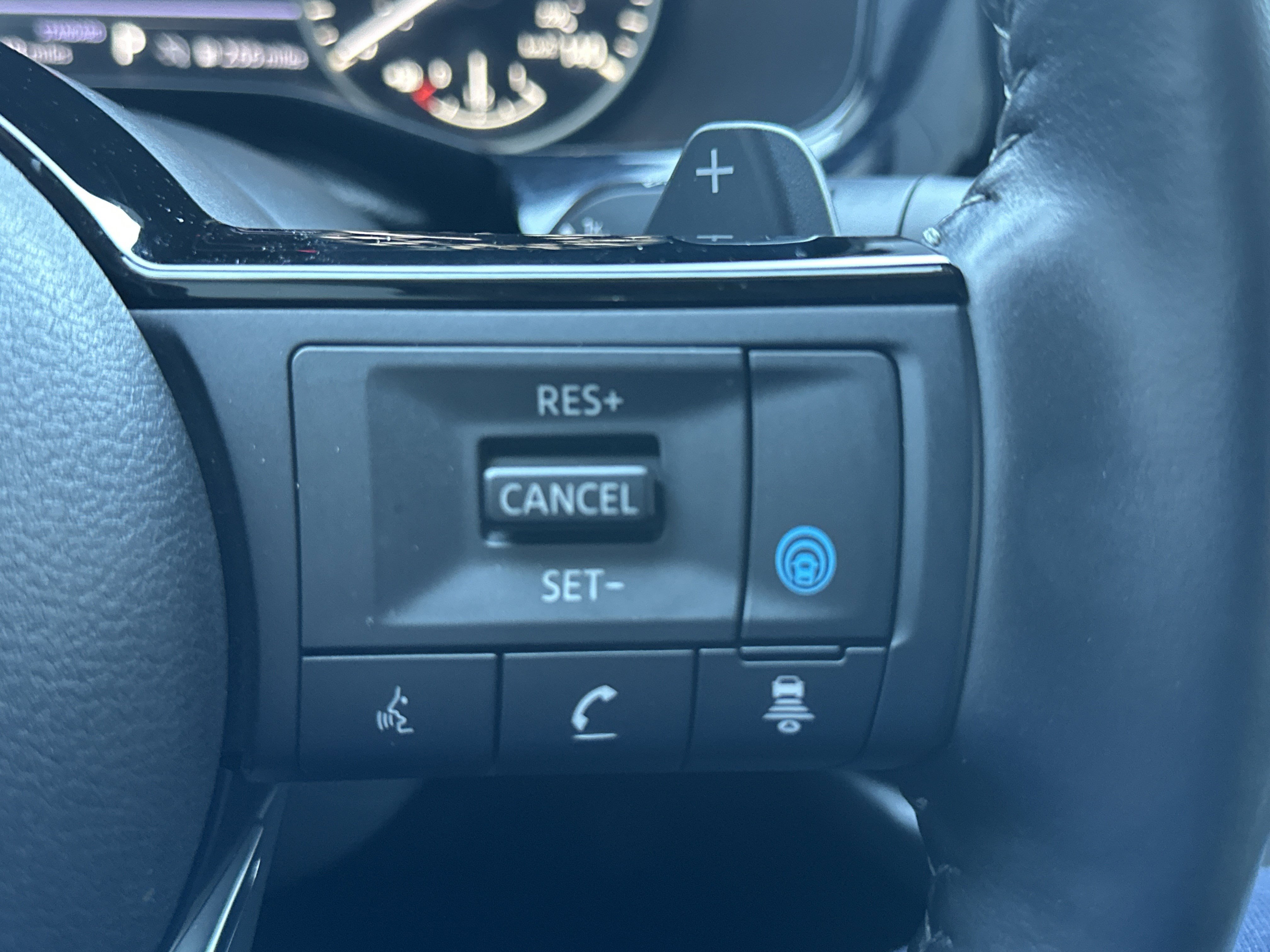 Used 2023 Nissan Pathfinder SL image 28