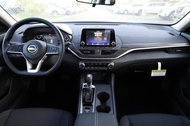 New 2026 Nissan Altima 2.5 SV image 20