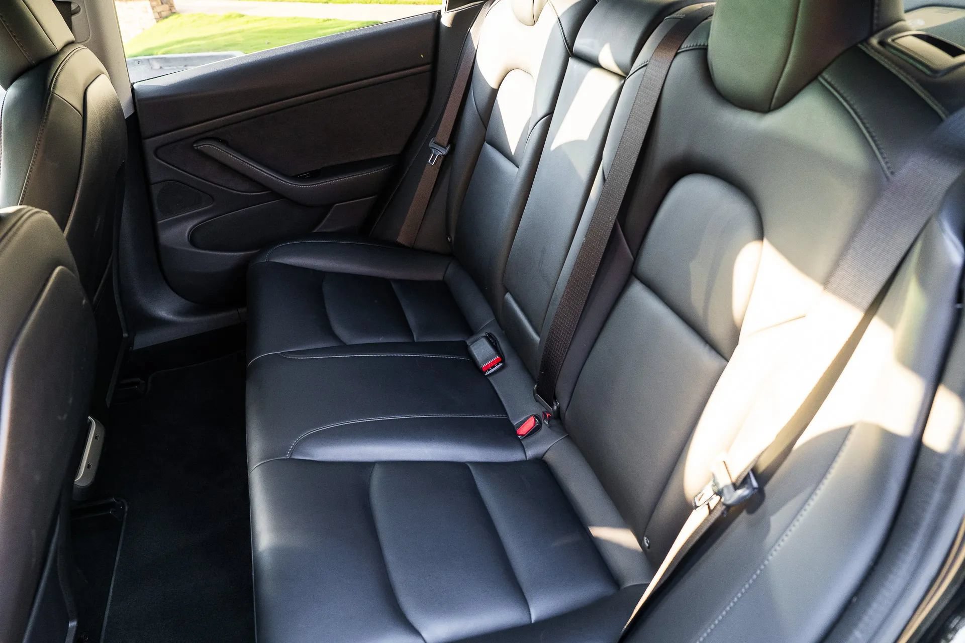 Used 2018 Tesla Model 3 Long Range AWD/4WD image 27