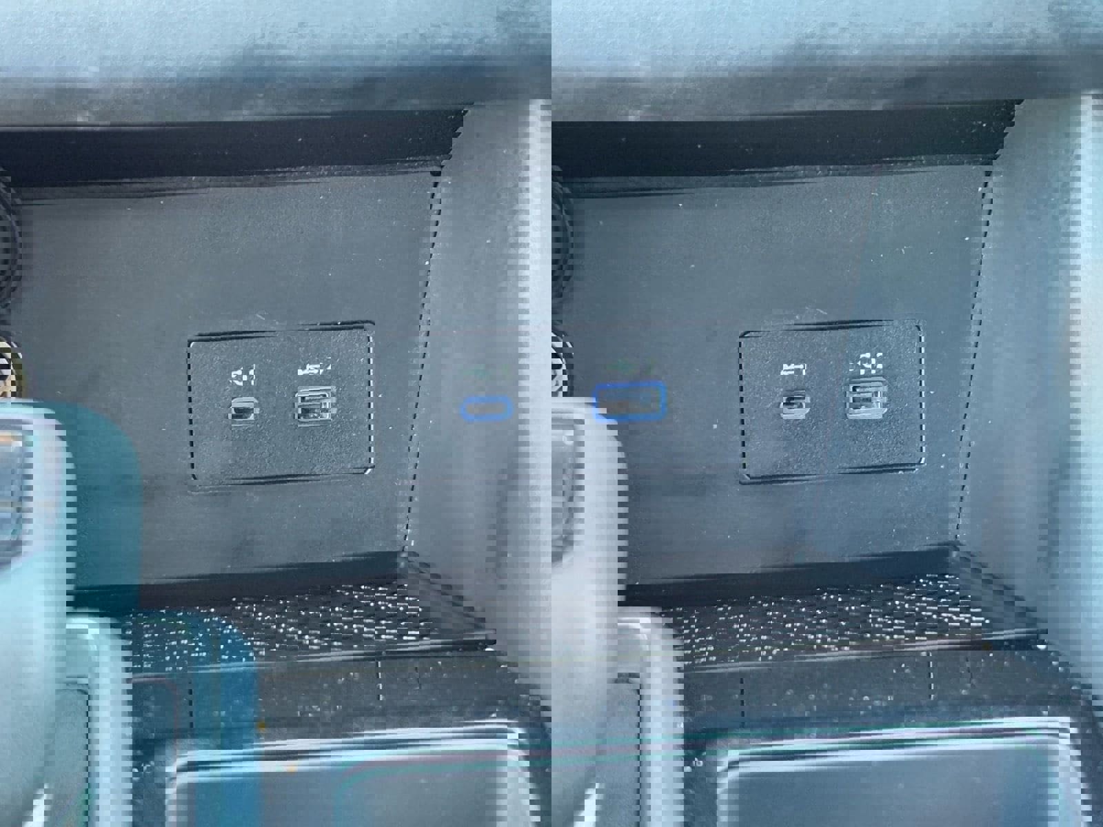 Certified 2025 Nissan Pathfinder SV image 25