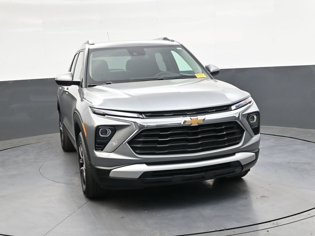 Used 2025 Chevrolet TrailBlazer LT AWD/4WD image 14