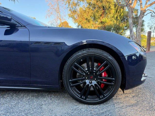 Used 2015 Maserati Ghibli RWD image 25