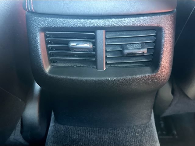 Used 2015 Dodge Challenger R/T Plus RWD image 28