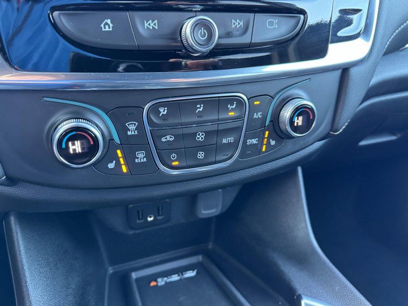Used 2023 Chevrolet Traverse LT image 19