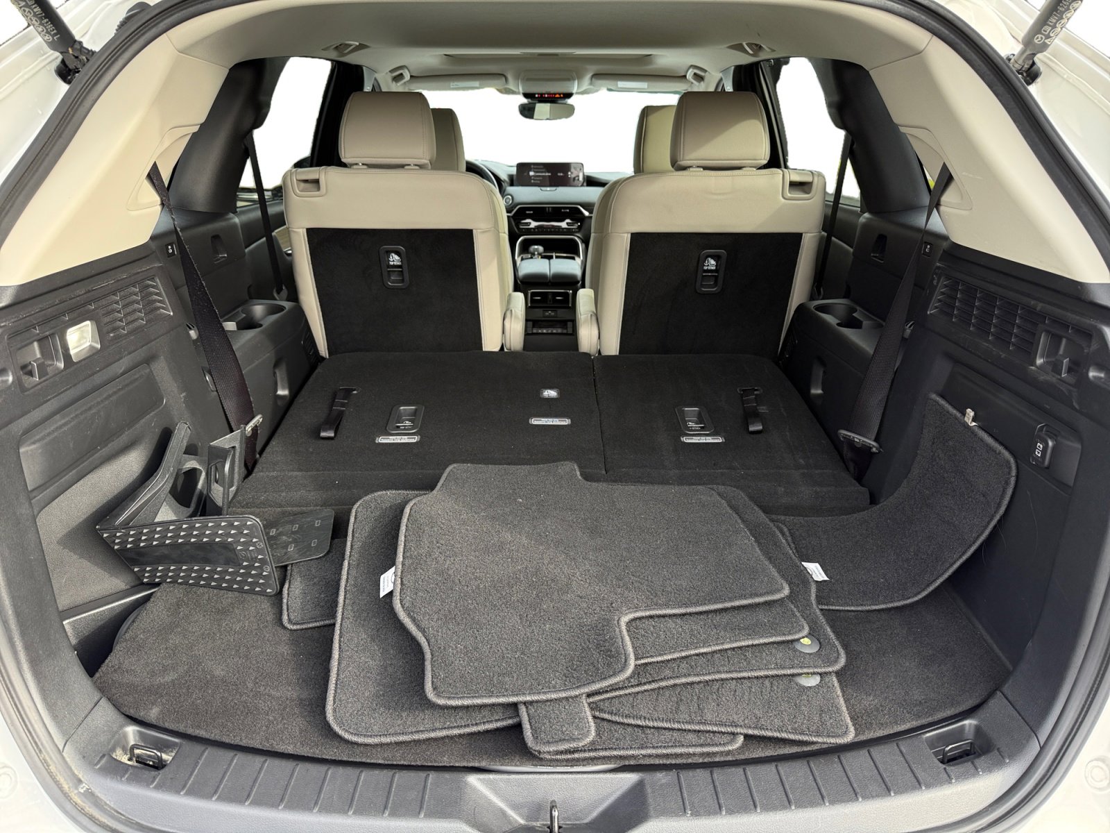 Certified 2024 MAZDA CX-90 Plug-In Hybrid w/ Preferred image 17