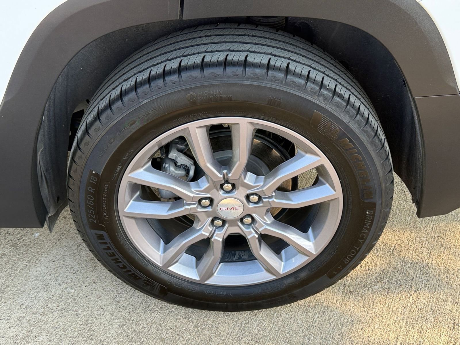 Used 2024 GMC Terrain SLT image 31