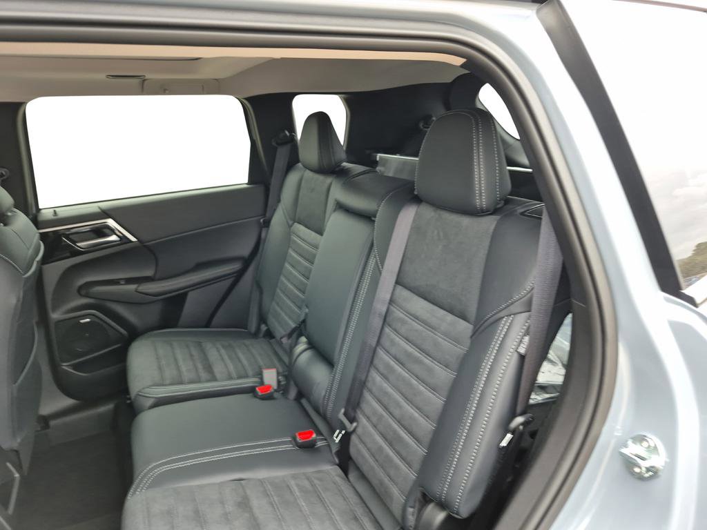 New 2026 Mitsubishi Outlander Trail Edition image 27