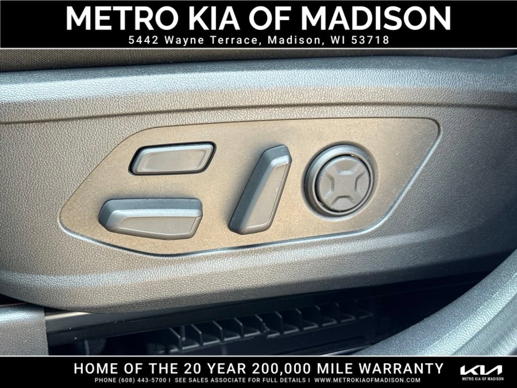 Used 2025 Kia Sorento SX Prestige AWD/4WD image 14