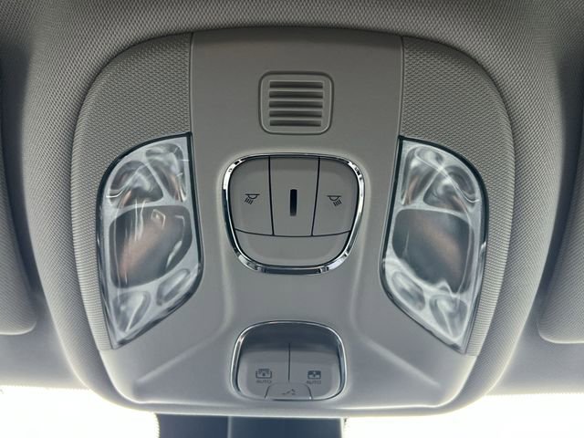 Used 2022 Jeep Compass Latitude w/ Sun and Sound Group image 15