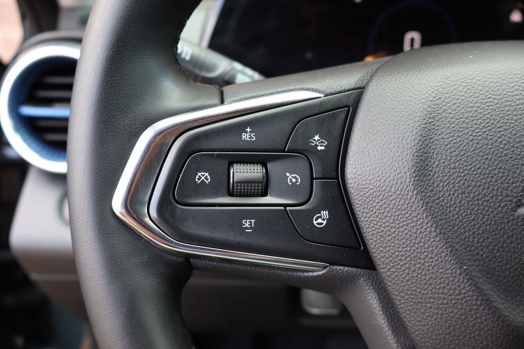 Used 2025 Chevrolet Trax LT w/ Driver Confidence Package FWD image 12