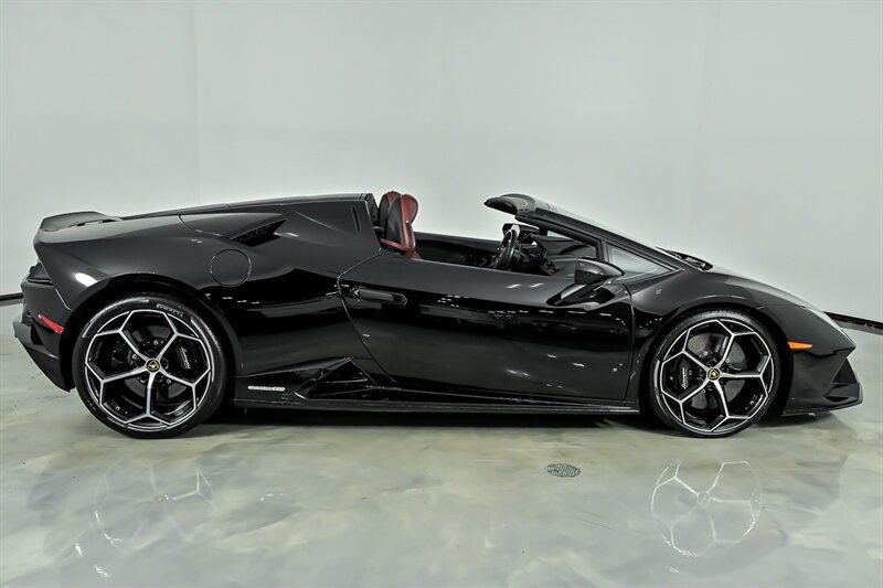 Used 2020 Lamborghini Huracan EVO AWD/4WD image 11