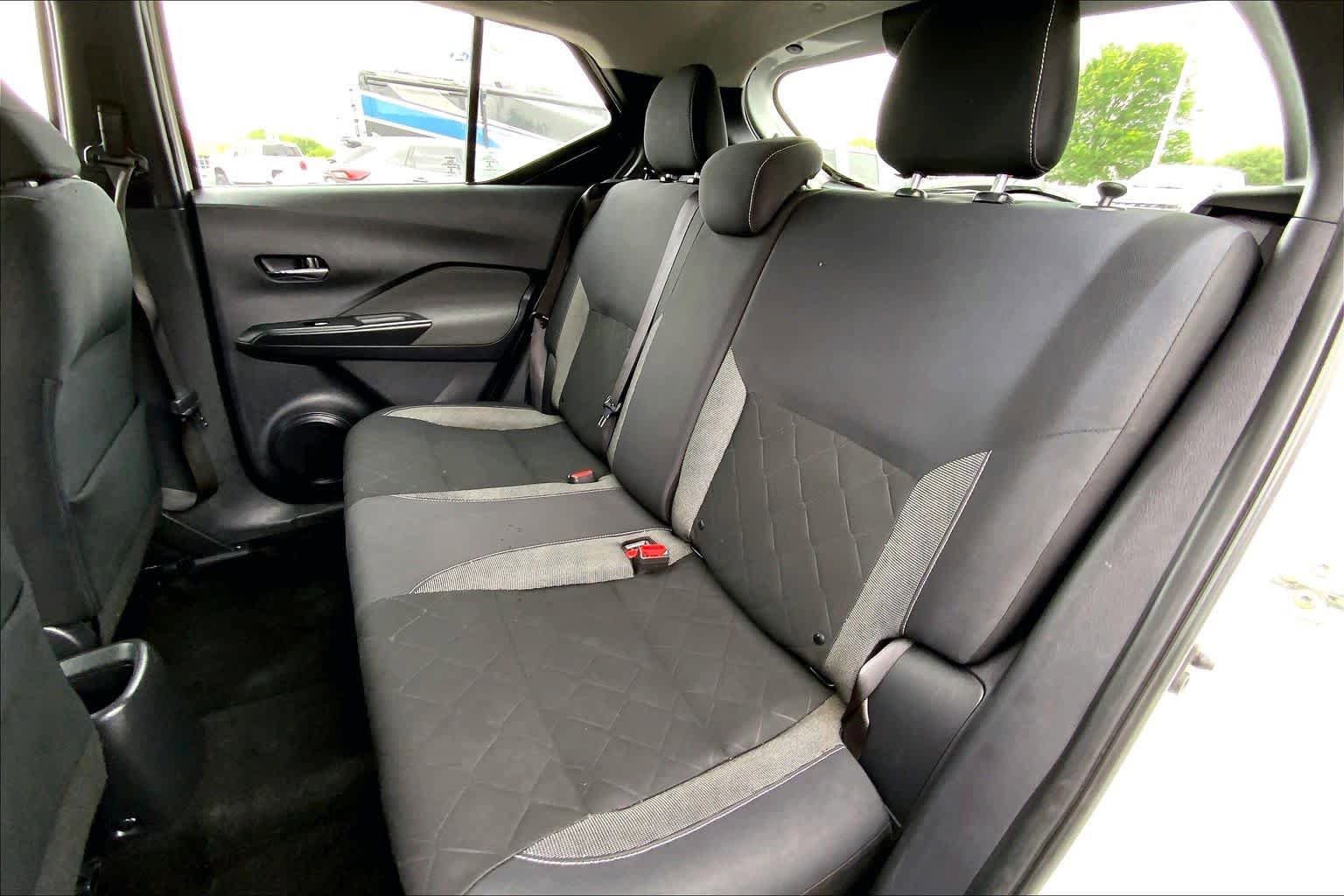 Used 2019 Nissan Kicks SV w/ Exterior Package image 19