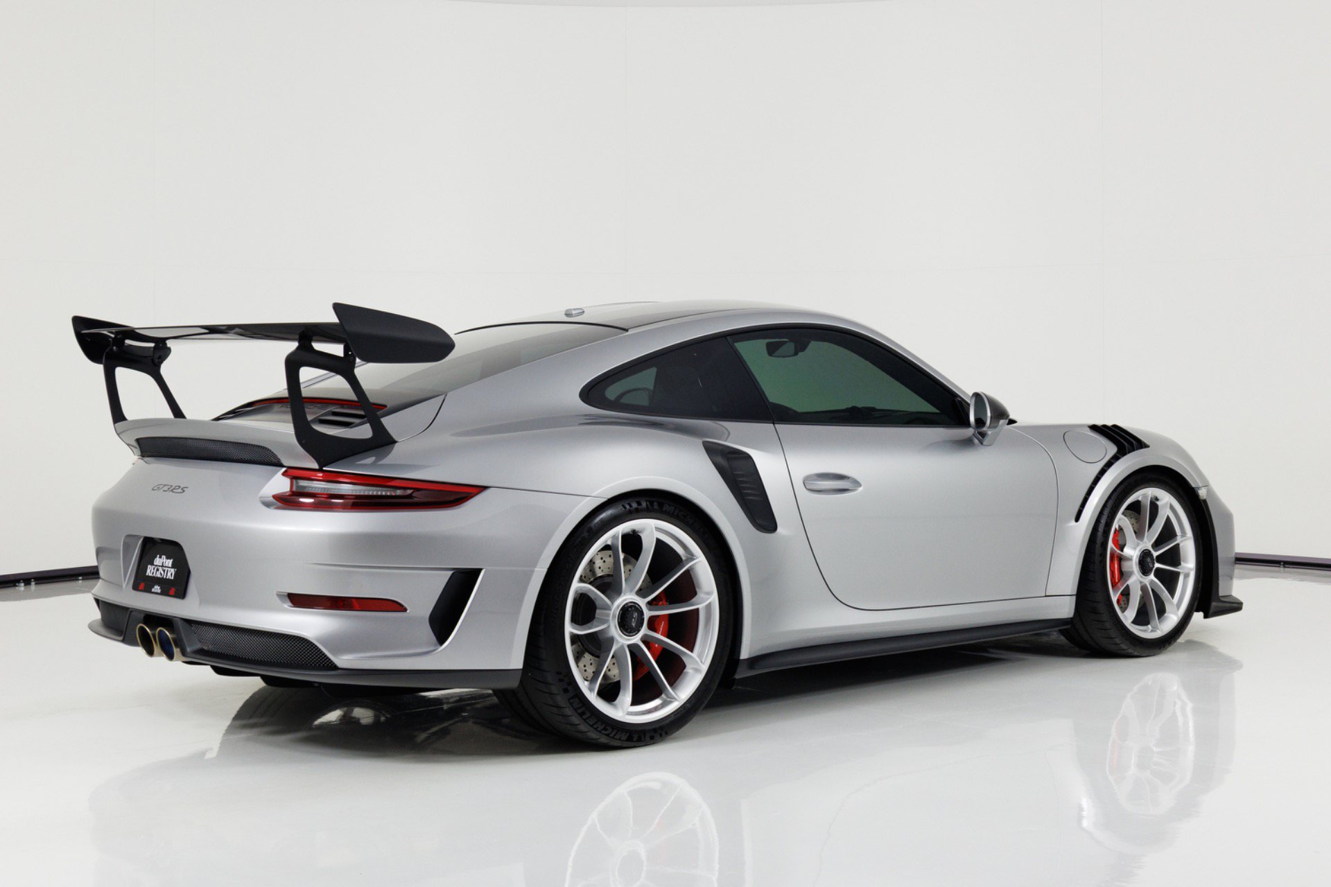 Used 2019 Porsche 911 GT3 RS RWD image 3