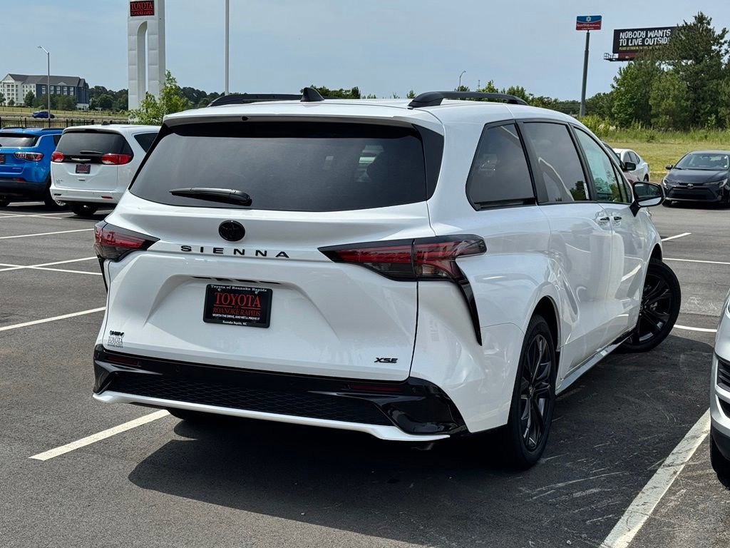 New 2026 Toyota Sienna XSE FWD image 6