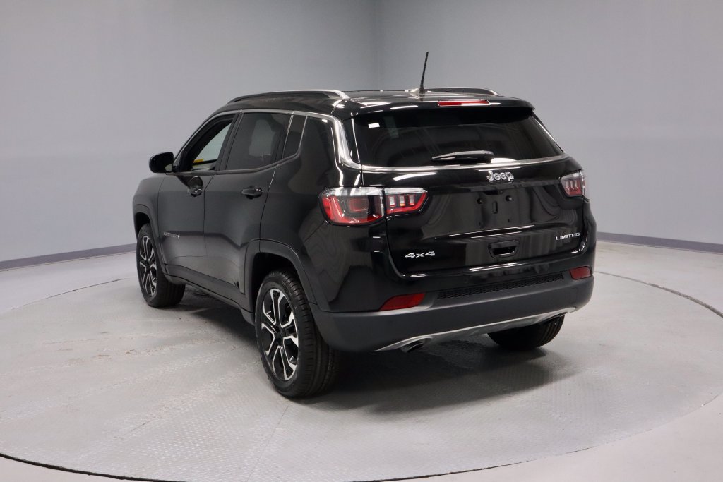 Used 2023 Jeep Compass Limited AWD/4WD image 8