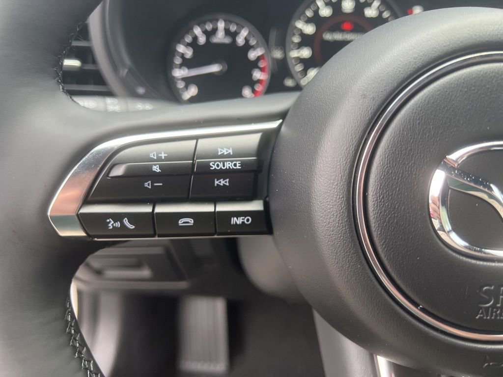 New 2026 MAZDA MAZDA3 Hatchback w/Premium Plus Pkg image 17