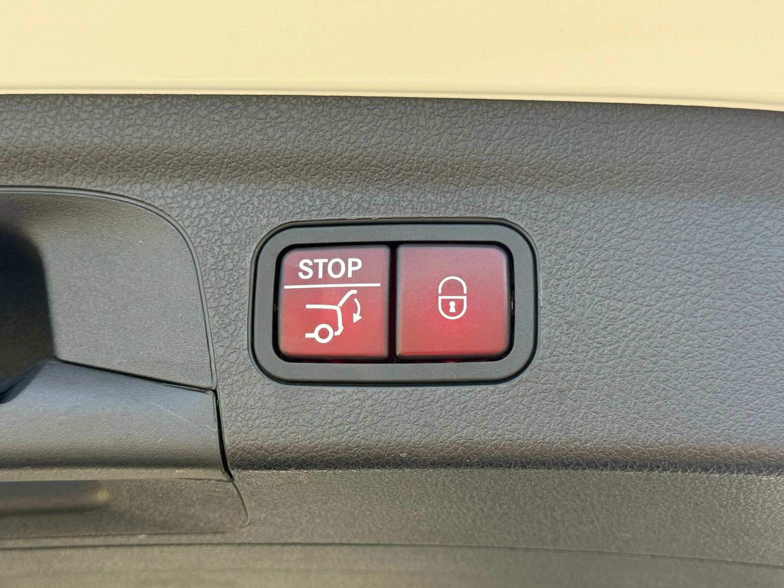 Used 2023 Mercedes-Benz GLE 53 AMG 4MATIC image 18