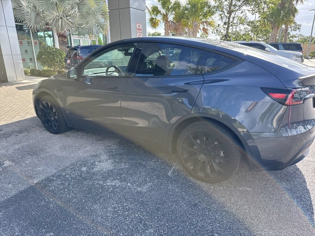 Used 2023 Tesla Model Y Long Range AWD/4WD image 4