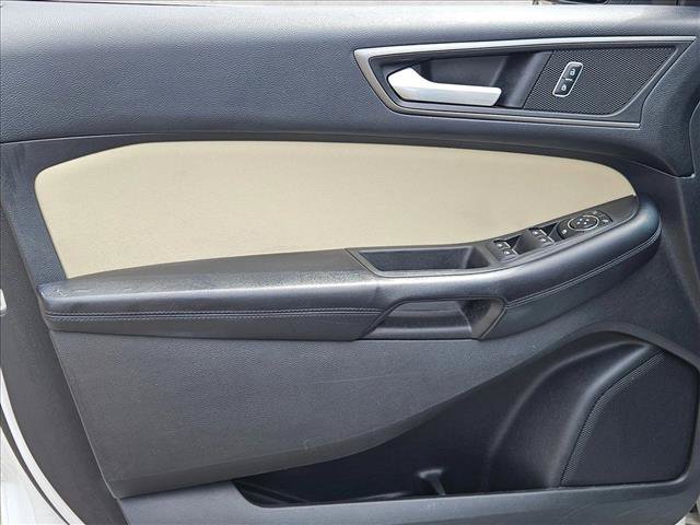 Used 2015 Ford Edge SE FWD image 9