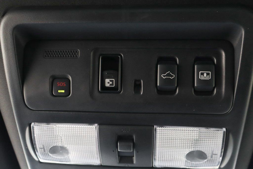 Used 2023 Nissan Titan PRO-4X w/ Pro-4x Convenience Package image 31