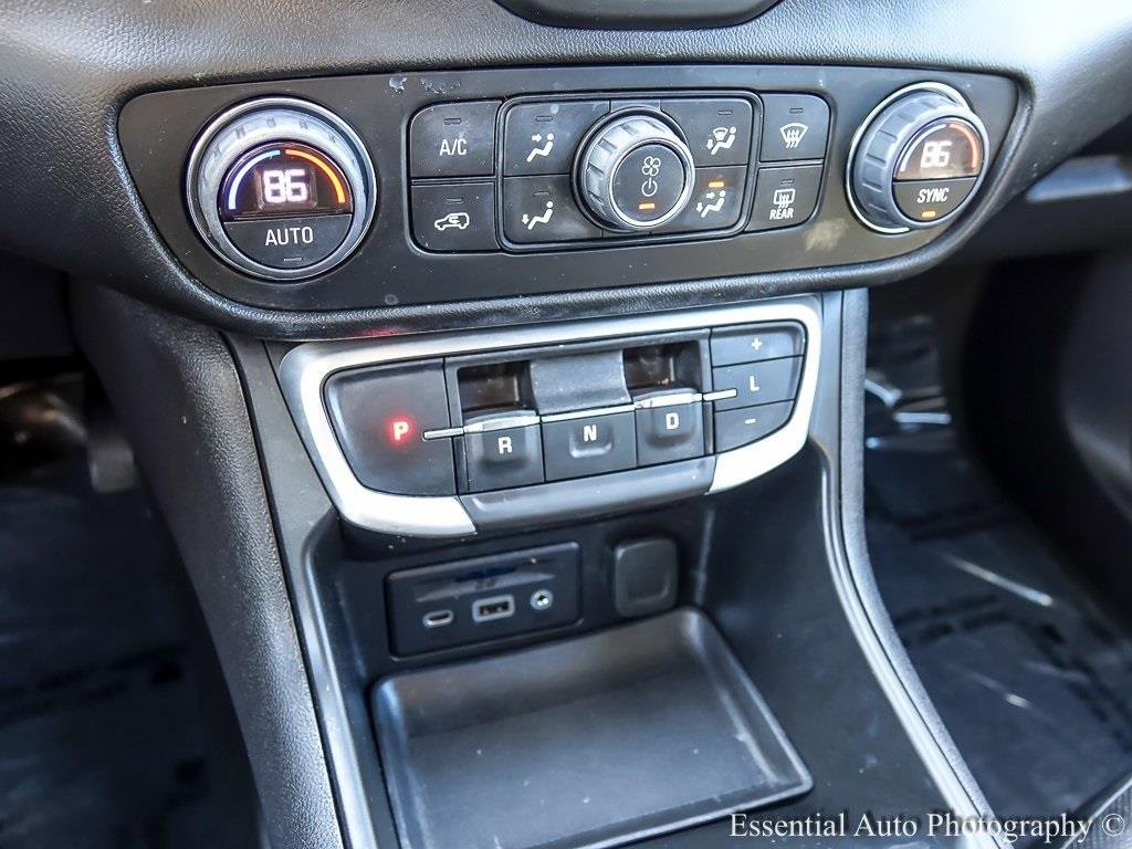 Used 2023 GMC Terrain SLT w/ LPO, Floor Liner Package image 19