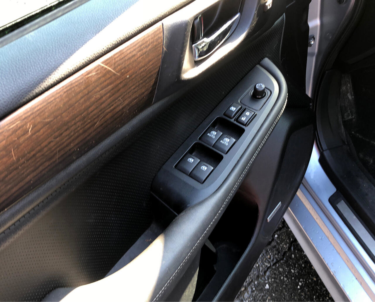 Used 2017 Subaru Legacy 2.5i Limited image 9