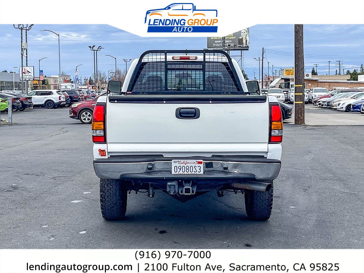 Used 2003 GMC Sierra 2500 SLT w/ SLT Preferred Equipment Group AWD/4WD image 3