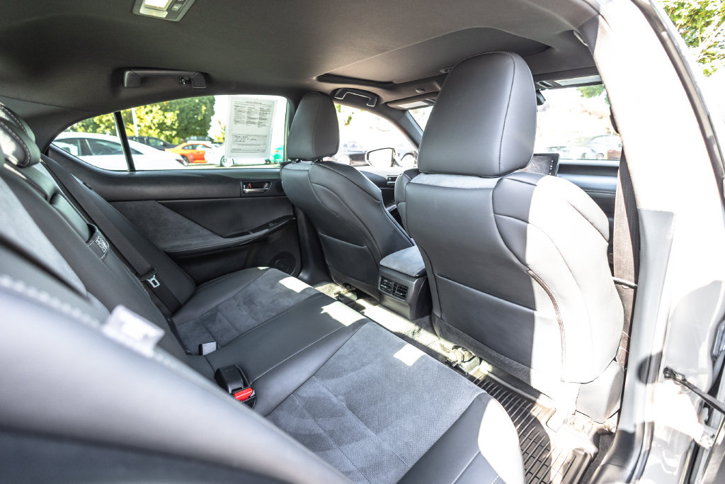 Used 2022 Lexus IS 500 RWD image 24